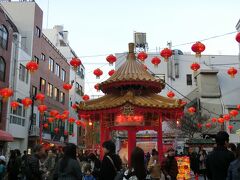 南京町にやってきました。
やっぱり、ルミナリエの期間は、平日でも凄い人ですね