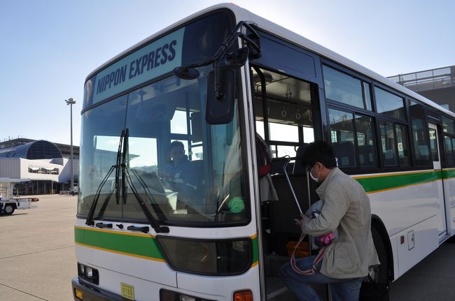 　バスに乗ります。<br />　1台で十分です。