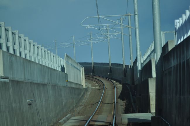 　いったん地下に入って、再び地上に出ます。