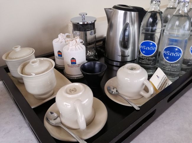 毎日、コーヒーも水も補充されます。