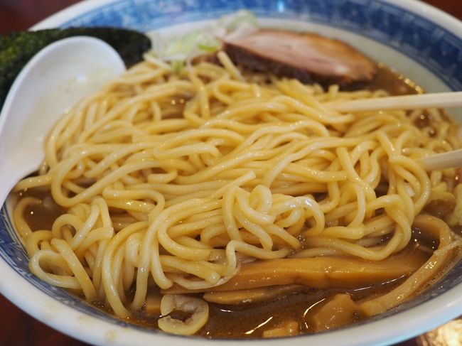 相変わらずのモチモチ麺。