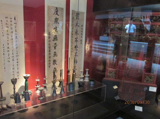 掛け軸などもある。ポ人が部屋に飾っていたのだろうか・・