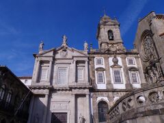 なんとなーく歩いて。

サンフランシスコ教会

中は撮影禁止。
豪華な教会。