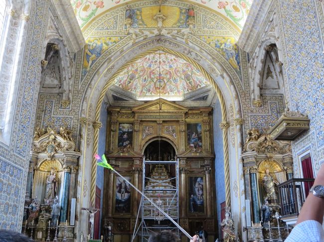 この写真に到っては、添乗員Ｏさんの目印のチューリップまで入ってる＼(◎o◎)／！