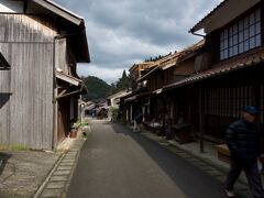 戻ってきて、大森の町並みです。古い町並みです。