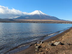 山中湖畔から富士山
