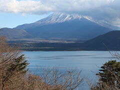 お次は、本栖湖からの富士山
