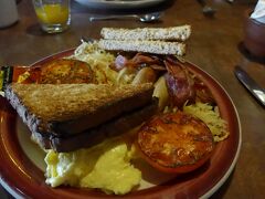 朝ごはんは「Melissa's」で。
ここへ来るのは２回目です。

１回目は夜ごはんで来ましたが
写真を撮ってませんでした。
