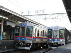 あっという間に柴又駅に到着です。
上下線当時に到着です。