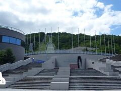 大倉山ジャンプ競技場に到着。
札幌オリンピックの会場になったほか、現在も競技で利用されている