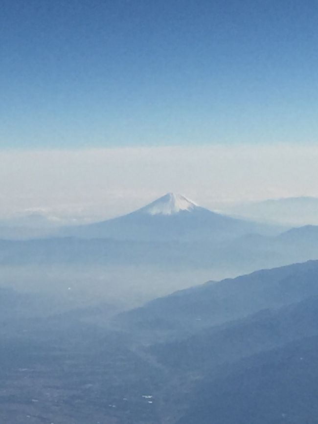    復路では，鳥海山やアルプスが綺麗に見えて感動しました．<br />富士山もご覧の通りのお姿です．短期間でしたが，天候にも恵まれ楽しく過ごすことが出来ました．<br /><br />最後までお付き合いいただきありがとうございました．