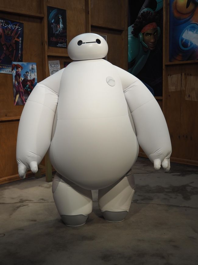 相変わらずポヨンポヨンで癒され度MAX<br /><br />かわいすぎるよ・・・・・<br /><br />ベイマックスに抱き着いたら、ミッキーの塩対応なんて忘れたさ！