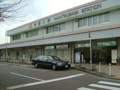 急遽休みが取れたので、古い街並みが残る馬籠・妻籠に行ってみることにしました。東海道新幹線で名古屋駅に向かい、中央線に乗り換えて岐阜県の中津川駅に辿り着きました。