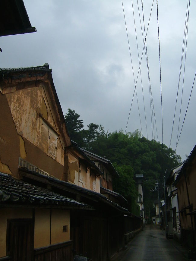 土蔵が並びます。