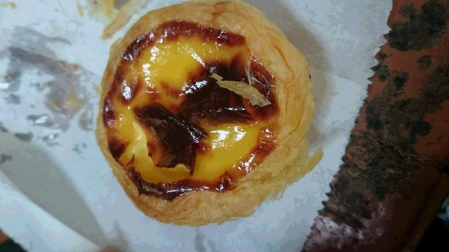 香港のエッグタルトより、表面がこんがり焼けてる方がお気に入り