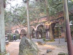 南禅寺　水路閣　今も上を現役の琵琶湖疎水が流れています。