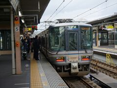 青春１８切符で山陰本線の旅をスタート。
福知山10:11発。
城崎温泉駅までは、まだまだ電化されてます。