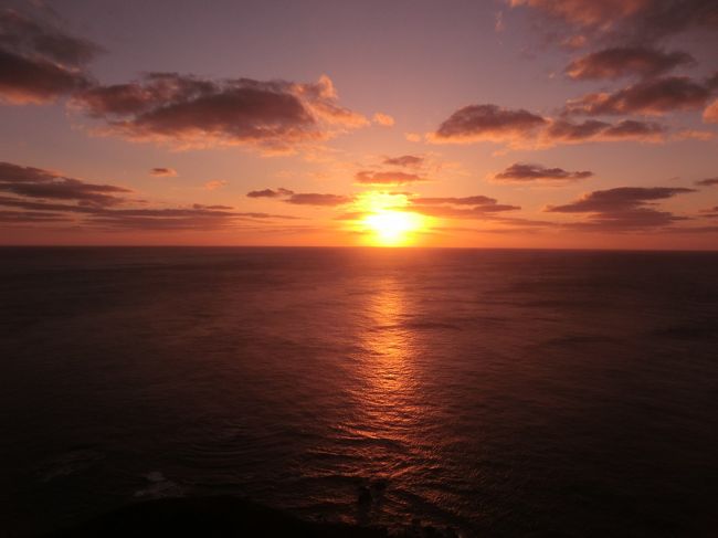 それでは、小笠原の美しい夕日をご覧下さい。