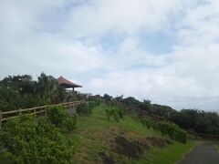 玉取崎展望台に到着☆

石垣島は道が広いし、車が通らないので
すごく運転しやすい！
海がキレイでドライブが楽しい！