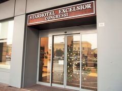 17時半にボローニャ到着。
ミラノよりずーーっと寒くて驚く

ホテルは駅の目の前、スターホテルズ エクセシオール(Starhotels Excelsior)