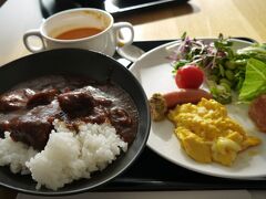 11月25日

成田空港 JALサクララウンジで朝食を頂きます。やっぱりカレーは外せませんね。