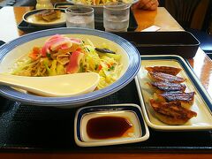 私は20年ぶり、旦那様は30年ぶりのリンガーハットのちゃんぽん。

北陸で食べる味と違うので、九州のちゃんぽん大～好き(*^-^*)