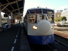 これ！四国新幹線。
一目見たいので、宇和島駅にやってきた。