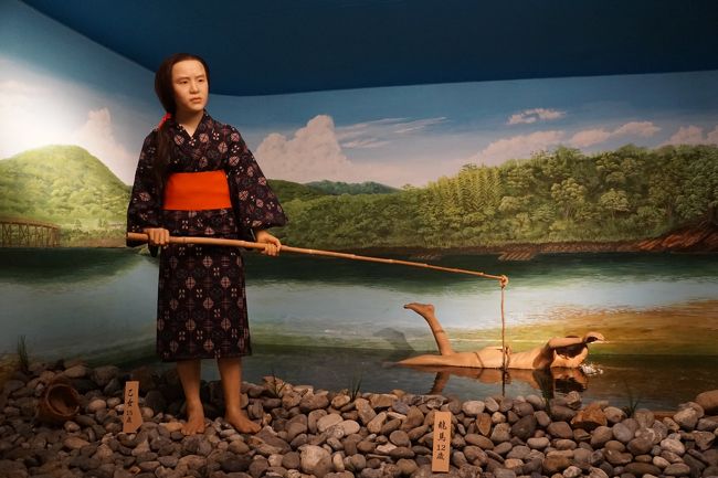 姉の乙女にしごかれる龍馬もユーモラスです。