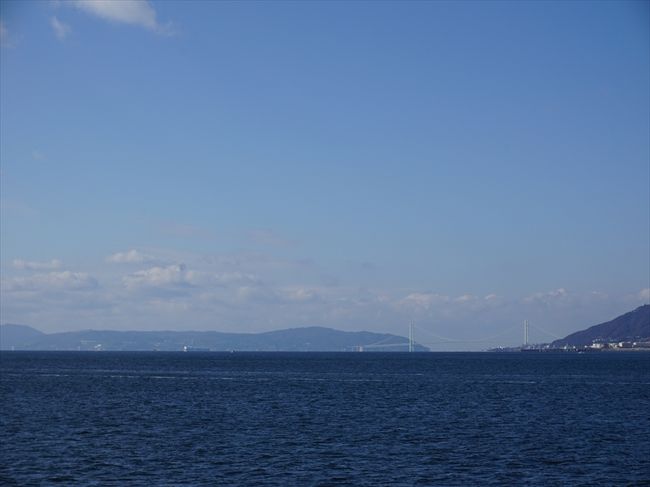 左側の大きな島は淡路島なんだって！