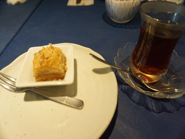 あまーーーいけど癖になるというバクラヴァ。<br /><br />トルコチャイ（あまくない）にピッタリ♪