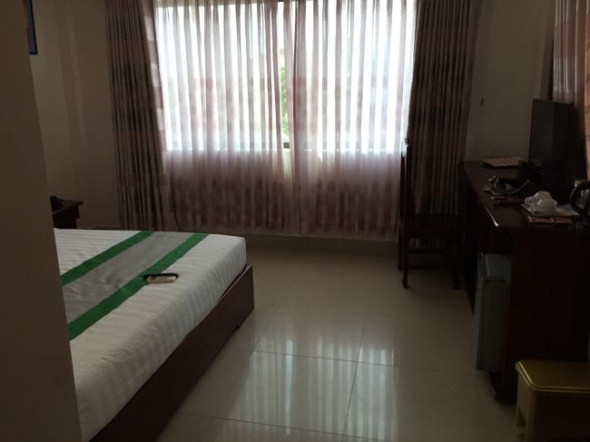 室内です。これも１泊約2000でした。ここで３泊です。