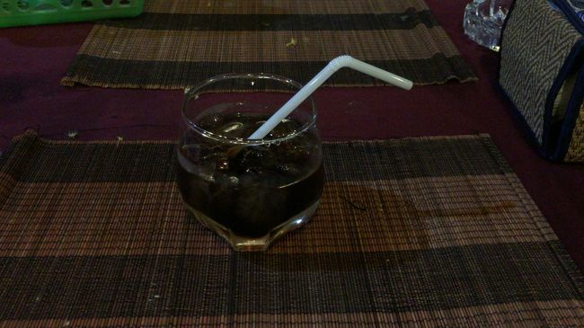 さらに、ブラック・ルシアンです。このころは、かなりいい気分になっています。<br />１杯2.5ドル　3杯で5ドルです。本当に安い。