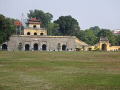 今日は午前中、昔の城跡を見学します。
