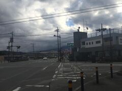 お店を出ると本来向いに富士山が見えますがその姿はずっと朝から雲隠れし、ちょっと残念でした。