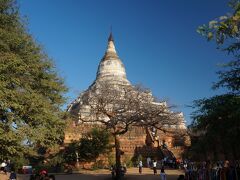シュエサンドー・パヤー。
有名な夕日観賞ポイント。