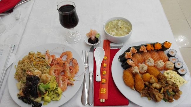 いよいよ、正午１２:００を少しまわった頃には、またあらためてすぐ近くの中華バイキングレストランに向かい、食べ放題を存分に堪能させていただきました。<br />中華バイキングとは言え、何と寿司もあり、サーモンが主流でしたが、なかなか美味かったです。<br />