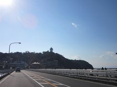 稲城市→町田市→大和市→藤沢市　と一般道をひた走り江ノ島に到着

途中何回か渋滞にハマり、2時間半程かかりましたが、
江ノ島弁天橋を渡り、ようやく江ノ島上陸です
