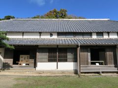 姫島の庄屋、古庄家（こしょうけ）の屋敷跡。天保11年（1825年）から3年の歳月をかけて建築されたもの。