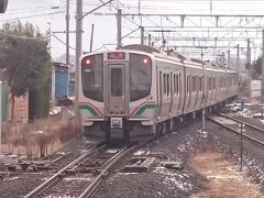 2016.12.31　羽前千歳
乗ってきた列車がポイントにさしかかった。なかなか見られないポイントなので、待ち時間が許す限り近くまで見に行く。