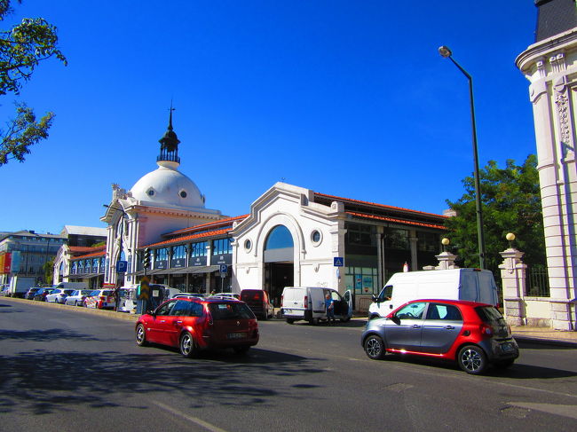 チェックインして、リベイラ市場に向かいます