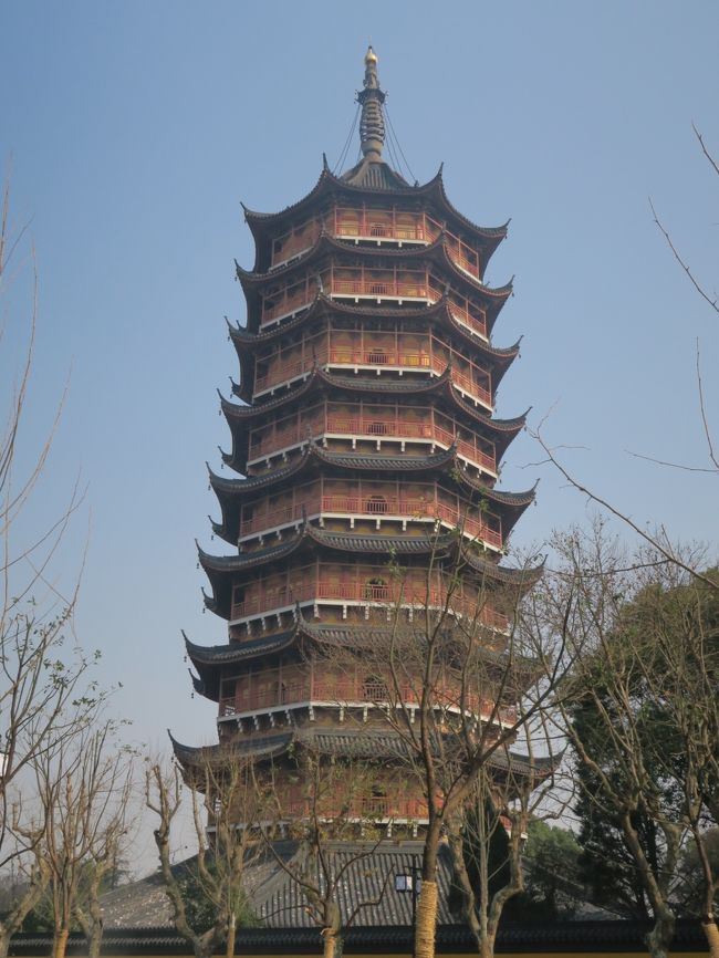 平門橋を渡って人民路という通りを南に歩くと、高さ76m、八角9層の「北寺塔」に至る。<br /><br />今日の宿泊するホテルはもうすぐ。