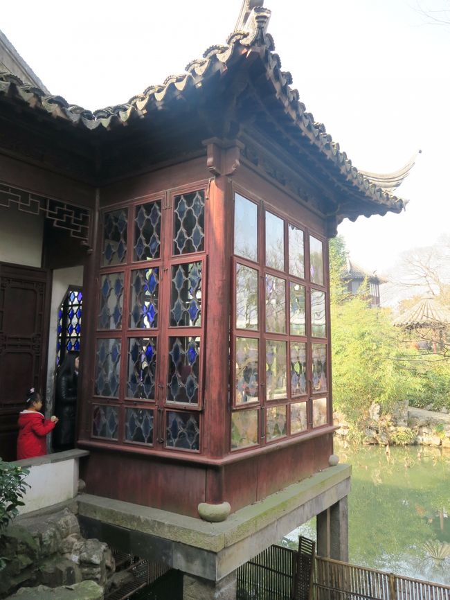 西園の中心的な建物となる「鴛鴦館」。