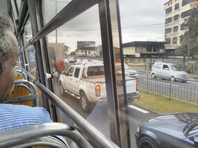途中かなり渋滞する箇所がありました。