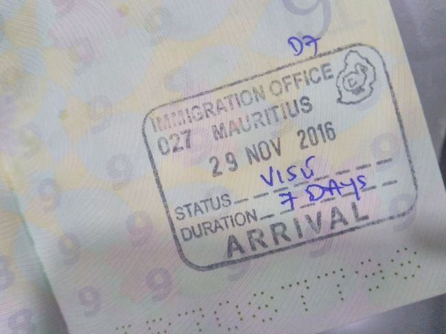 入国は簡単です。セイシェルのようにホテル予約書を求められることもなく、あっさり入国できました。