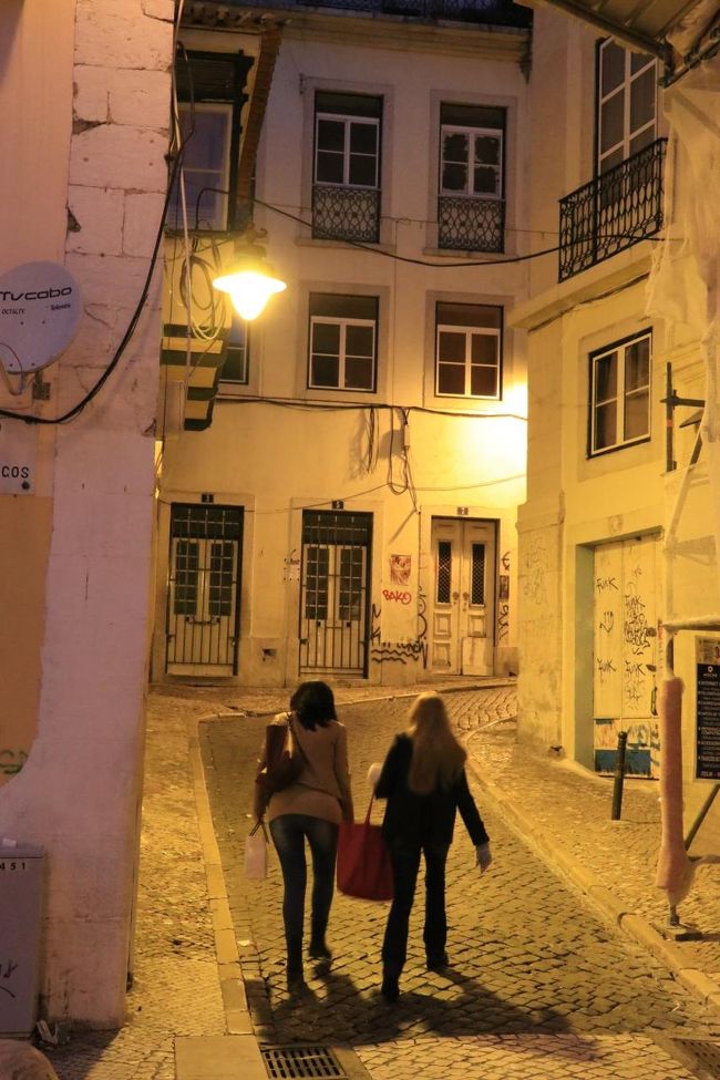 路地好きの私にはワクワクするような路地が沢山ありそうよ♪