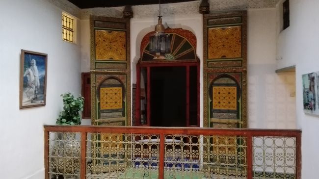 宿の部屋の入口です。<br />かなり凝った造りです。