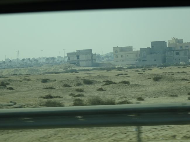 アアリ古墳群（数万基に及ぶ小規模な古墳群です。しかし、高速道路や市街化による家の建設で大部分は破壊されています。）