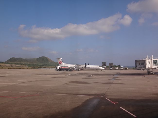 沖縄・南ぬ島 石垣空港国内線旅客ターミナル<br /><br />2013年3月7日に開港した「新石垣空港」の写真。<br /><br />愛称は「南ぬ島 石垣空港」（ぱいぬしま いしがきくうこう）です。<br />