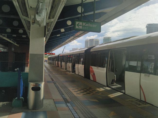 チャイナ・タウン（プタリン・ストリート）の最寄り駅です。