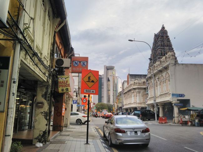 荷物を置いて、周辺を歩いてみます。